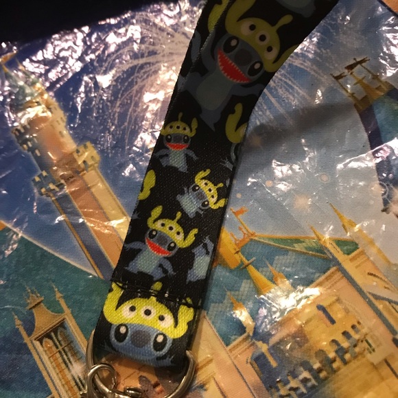 SOLD OUT Stitch Toy Story Alien Lanyard - Picture 3 of 3